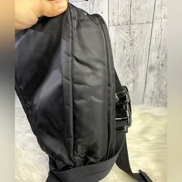 BURBERRY classic plaid belt bag / body bag in black - Picture 5 of 16